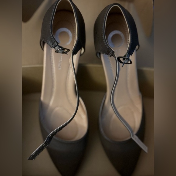 👠Journey Collection Women's Bettie Pump - Picture 3 of 11